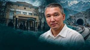 Қирғиз фаоли Мавлян Аскарбеков портрети, унга қарши ички ишлар биноси ва темир йўл қурилиши фон сифатида тасвирланган.